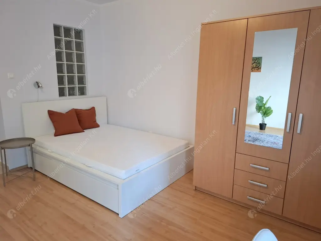 Kiadó albérlet 240000 Ft/hó áron: Budapest, VIII. kerület  Jázmin utca. Mérete: 45 nm, 1 szobás | Alberlet.hu - 6603038