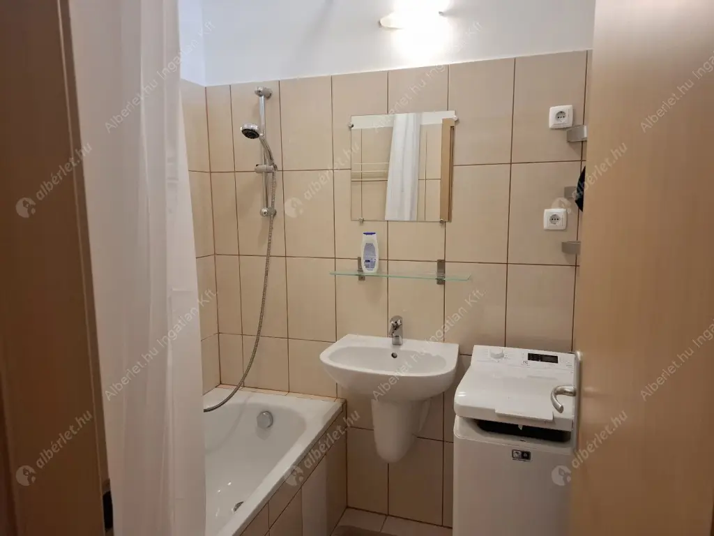 Kiadó albérlet 240000 Ft/hó áron: Budapest, VIII. kerület  Jázmin utca. Mérete: 45 nm, 1 szobás | Alberlet.hu - 6603040