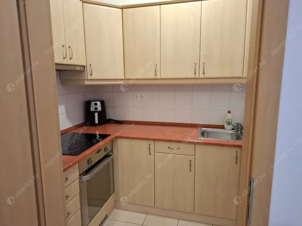 Kiadó albérlet 240000 Ft/hó áron: Budapest, VIII. kerület  Jázmin utca. Mérete: 45 nm, 1 szobás | Alberlet.hu - 6603041