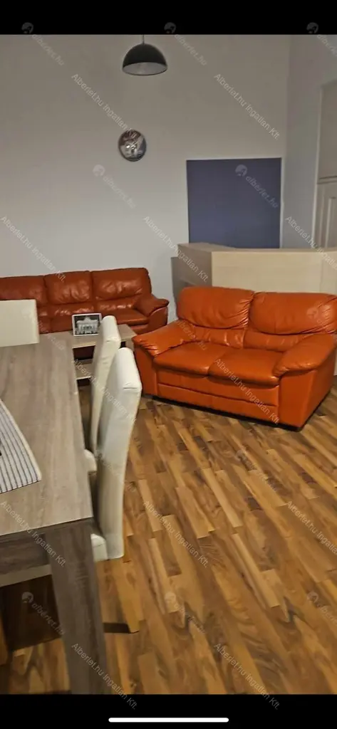 Kiadó albérlet 110000 Ft/hó áron: Budapest, VIII. kerület  József körút. Mérete: 110 nm, 4 szobás | Alberlet.hu - 6681216