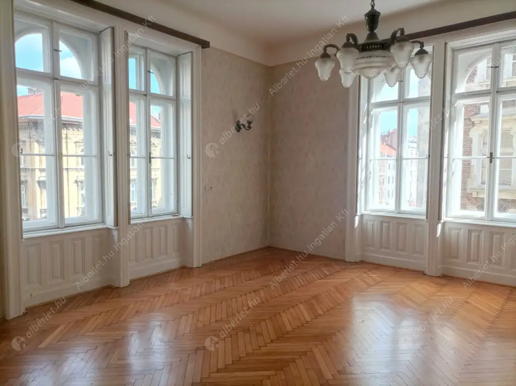 Kiadó albérlet 300000 Ft/hó áron: Budapest, VIII. kerület  József körút. Mérete: 127 nm, 3 szobás | Alberlet.hu - 6614552