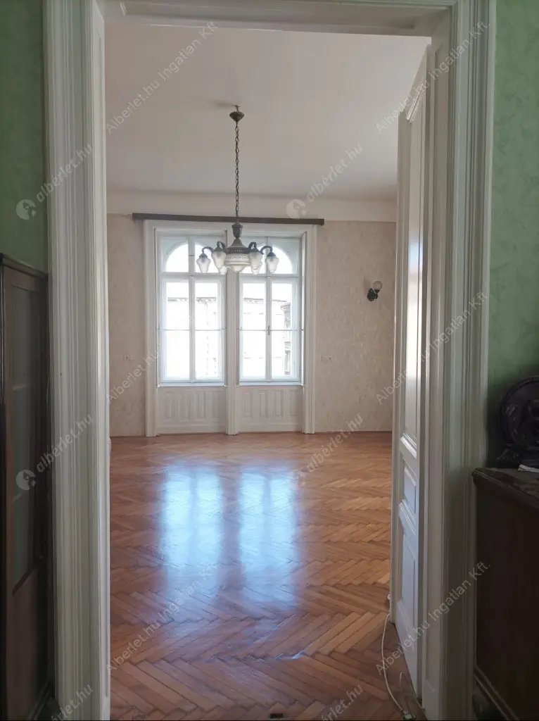 Kiadó albérlet 300000 Ft/hó áron: Budapest, VIII. kerület  József körút. Mérete: 127 nm, 3 szobás | Alberlet.hu - 6614561