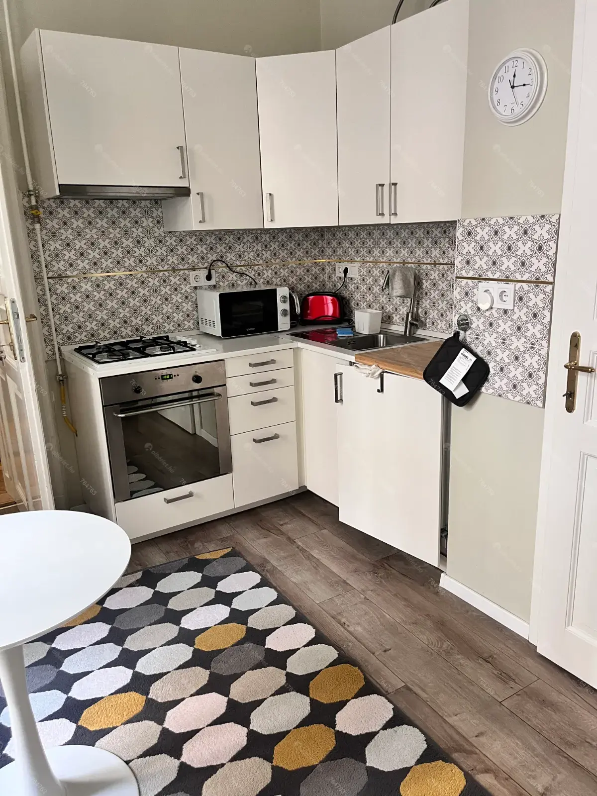 Kiadó albérlet 200000 Ft/hó áron: Budapest, VIII. kerület  József körút. Mérete: 30 nm, 1 szobás | Alberlet.hu - 6689192