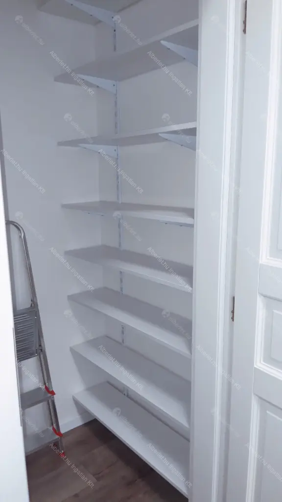 Kiadó albérlet 200000 Ft/hó áron: Budapest, VIII. kerület  József körút. Mérete: 30 nm, 1 szobás | Alberlet.hu - 6702425