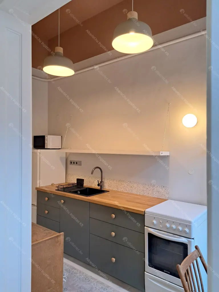 Kiadó albérlet 235000 Ft/hó áron: Budapest, VIII. kerület  József körút. Mérete: 47 nm, 2 szobás | Alberlet.hu - 6683572