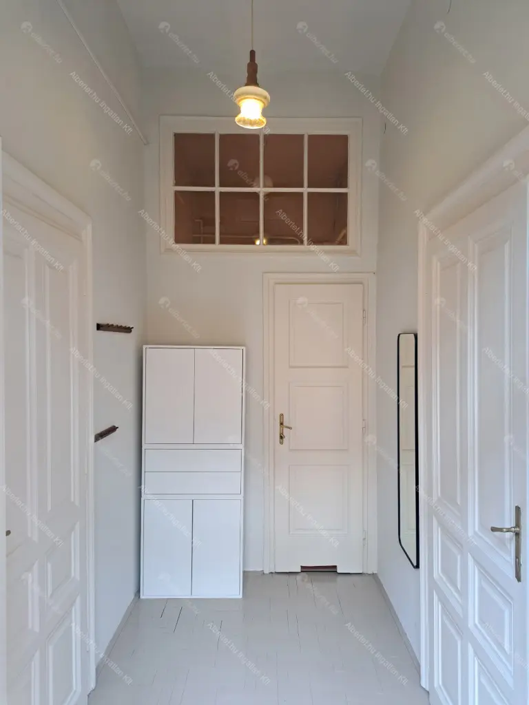 Kiadó albérlet 235000 Ft/hó áron: Budapest, VIII. kerület  József körút. Mérete: 47 nm, 2 szobás | Alberlet.hu - 6683573