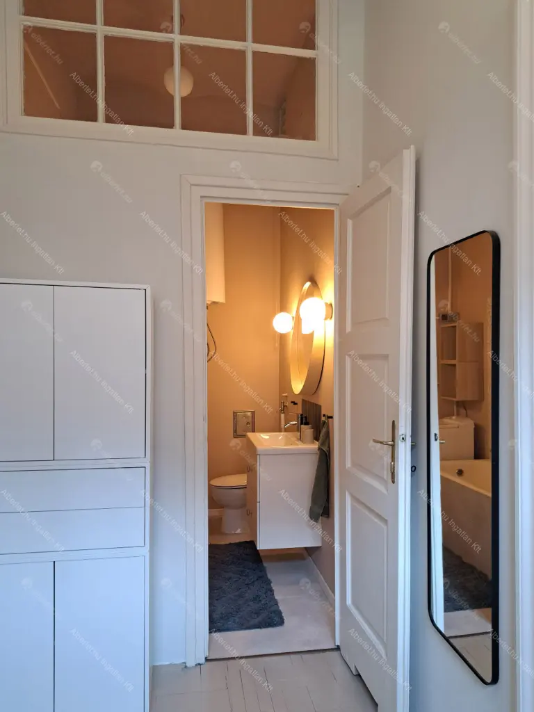 Kiadó albérlet 235000 Ft/hó áron: Budapest, VIII. kerület  József körút. Mérete: 47 nm, 2 szobás | Alberlet.hu - 6683574