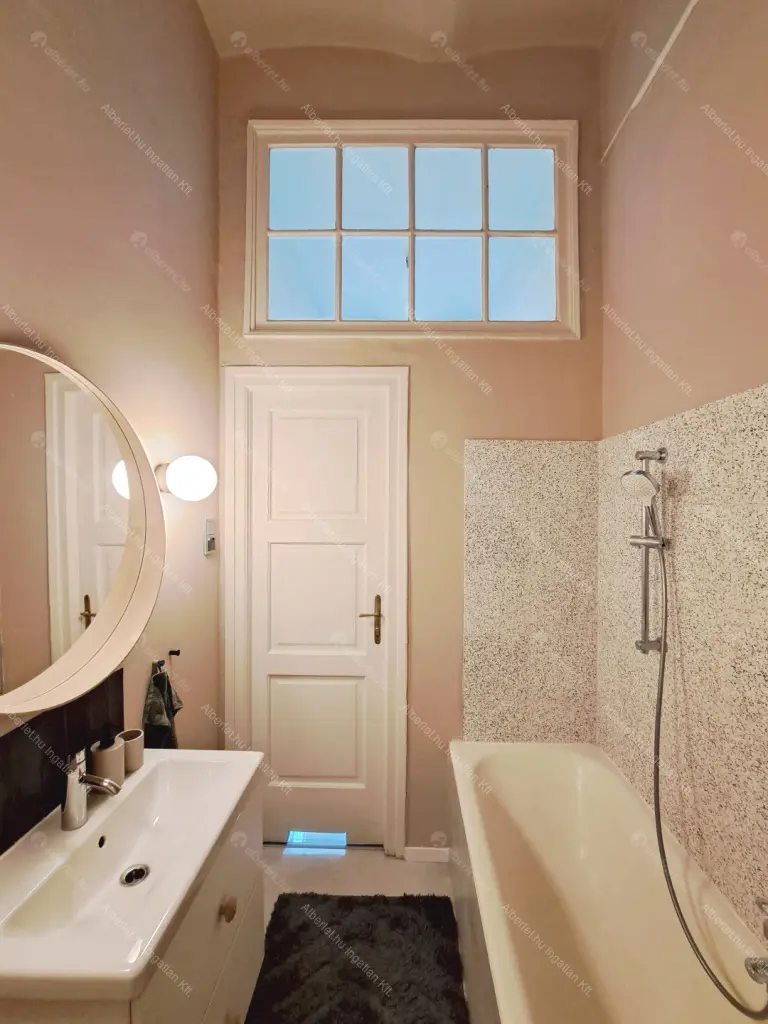 Kiadó albérlet 235000 Ft/hó áron: Budapest, VIII. kerület  József körút. Mérete: 47 nm, 2 szobás | Alberlet.hu - 6683576