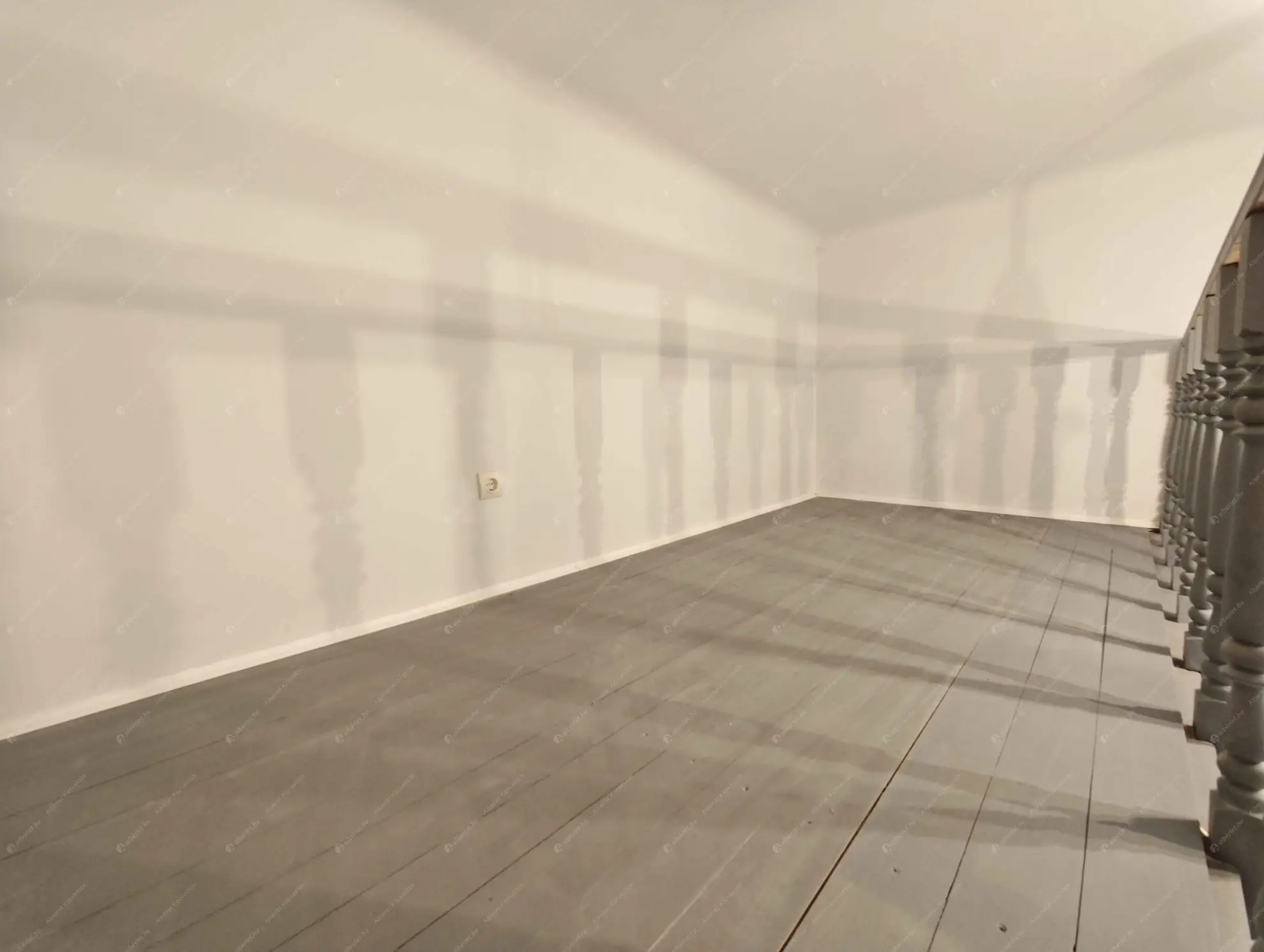 Kiadó albérlet 180000 Ft/hó áron: Budapest, VIII. kerület  József utca. Mérete: 29 nm, 1 szobás | Alberlet.hu - 6591572