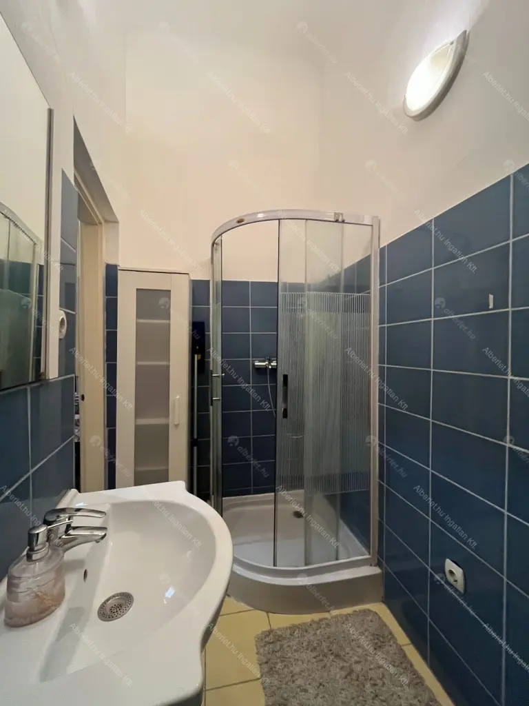 Kiadó albérlet 180000 Ft/hó áron: Budapest, VIII. kerület  József utca. Mérete: 32 nm, 1 szobás | Alberlet.hu - 6695164