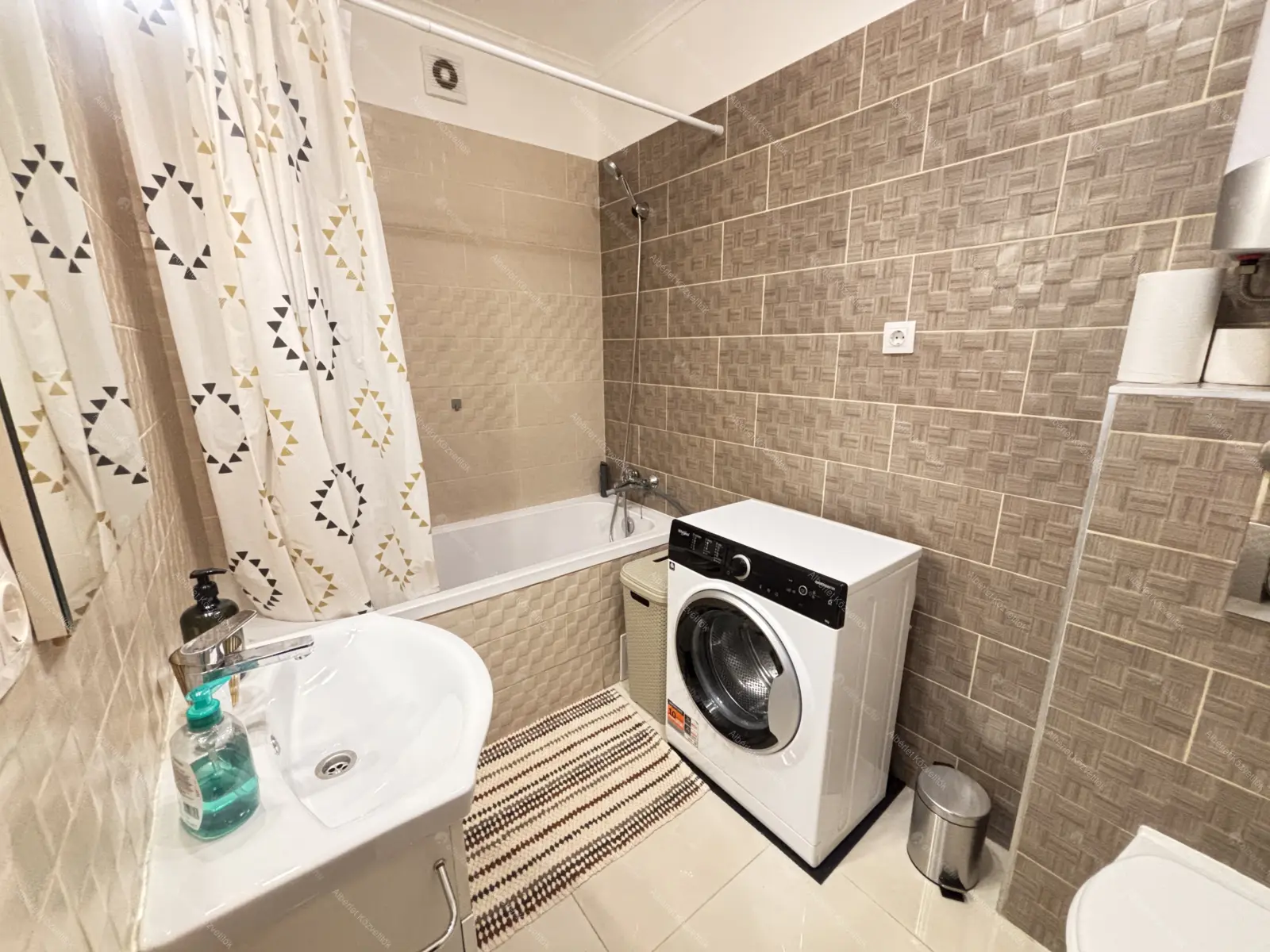 Kiadó albérlet 220000 Ft/hó áron: Budapest, VIII. kerület  József utca. Mérete: 46 nm, 2 szobás | Alberlet.hu - 6663227