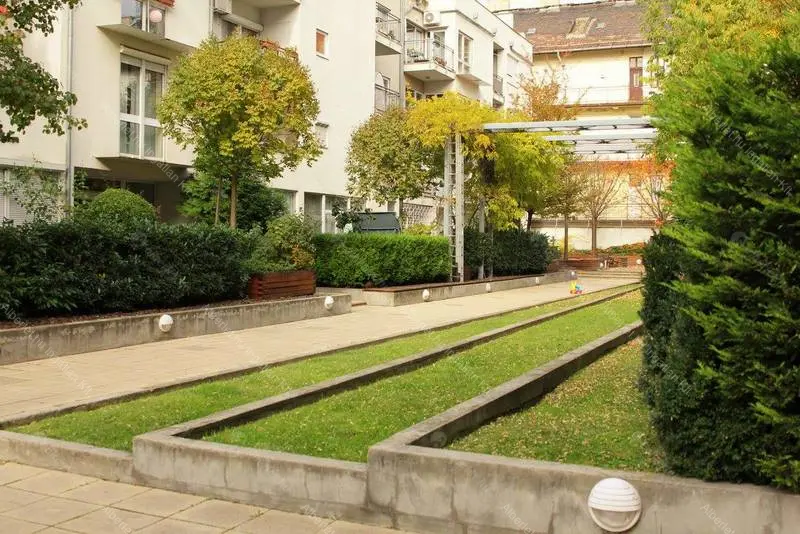 Kiadó albérlet 220000 Ft/hó áron: Budapest, VIII. kerület  Kálvária utca. Mérete: 34 nm, 1 szobás | Alberlet.hu - 6647020