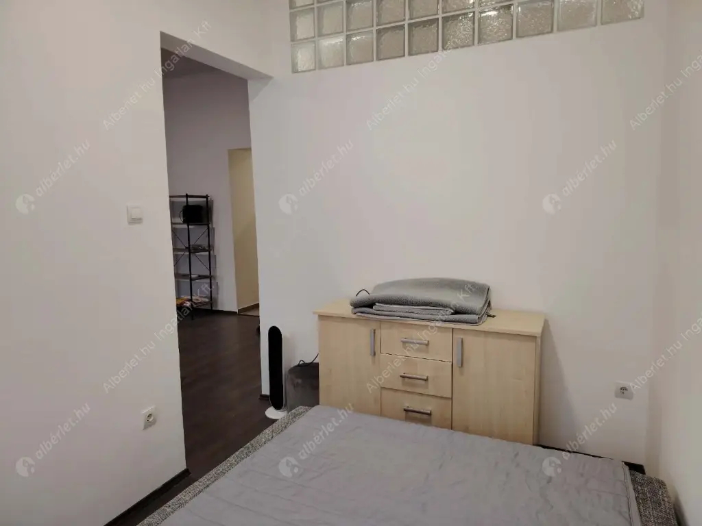 Kiadó albérlet 220000 Ft/hó áron: Budapest, VIII. kerület  Kálvária utca. Mérete: 44 nm, 2 szobás | Alberlet.hu - 6604095
