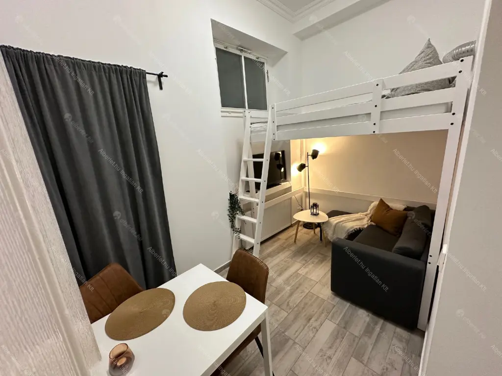 Kiadó albérlet 189000 Ft/hó áron: Budapest, VIII. kerület  Kisfaludy  utca . Mérete: 22 nm, 1 szobás | Alberlet.hu - 6675629