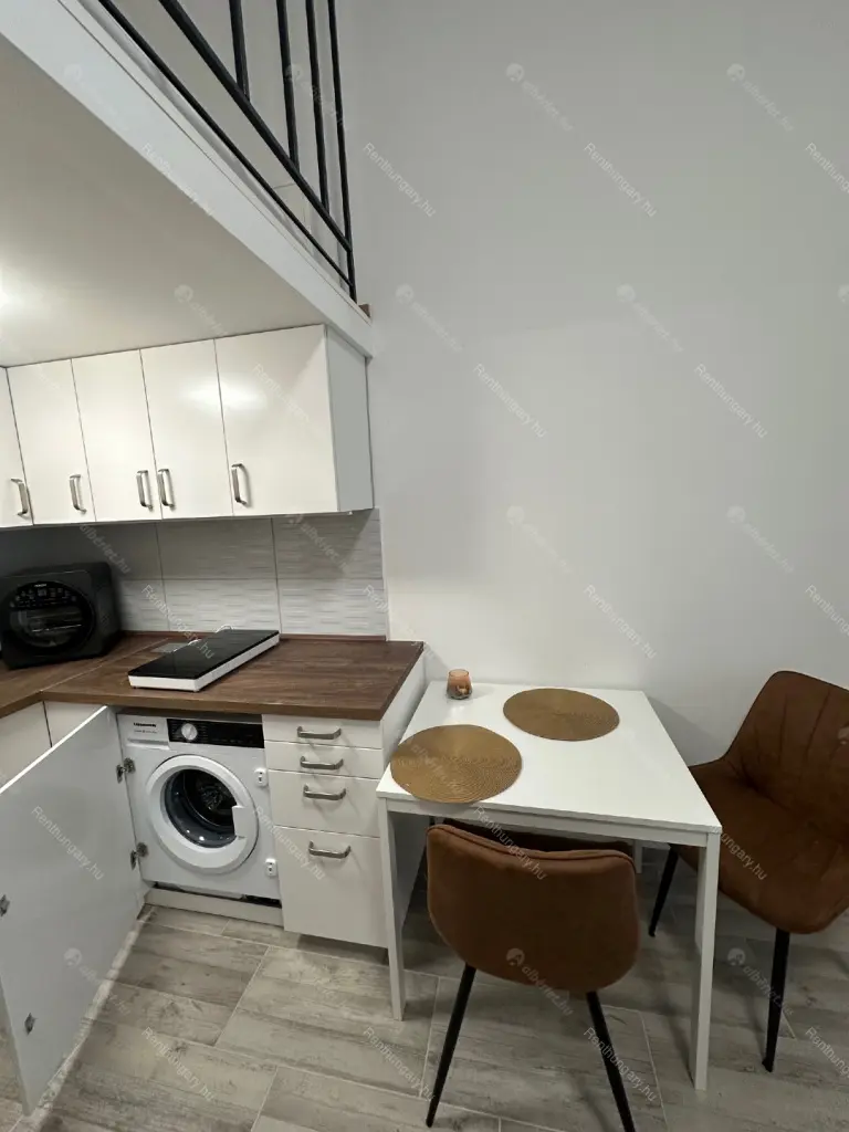 Kiadó albérlet 220000 Ft/hó áron: Budapest, VIII. kerület  Kisfaludy utca. Mérete: 22 nm, 1 szobás | Alberlet.hu - 6662021