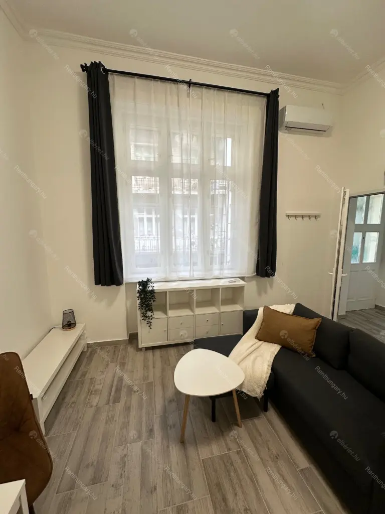 Kiadó albérlet 220000 Ft/hó áron: Budapest, VIII. kerület  Kisfaludy utca. Mérete: 22 nm, 1 szobás | Alberlet.hu - 6662024