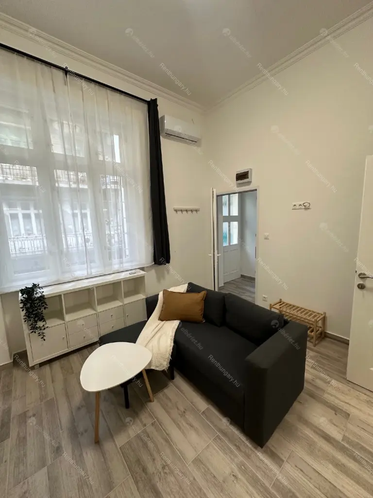 Kiadó albérlet 220000 Ft/hó áron: Budapest, VIII. kerület  Kisfaludy utca. Mérete: 22 nm, 1 szobás | Alberlet.hu - 6662025