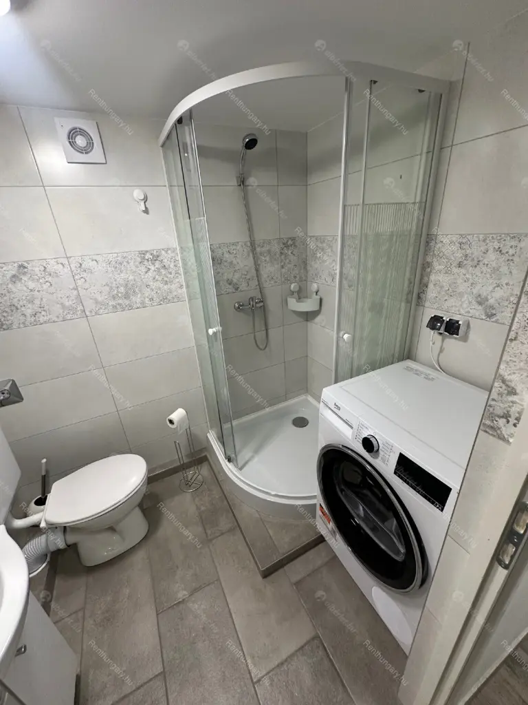 Kiadó albérlet 220000 Ft/hó áron: Budapest, VIII. kerület  Kisfaludy utca. Mérete: 22 nm, 1 szobás | Alberlet.hu - 6662030