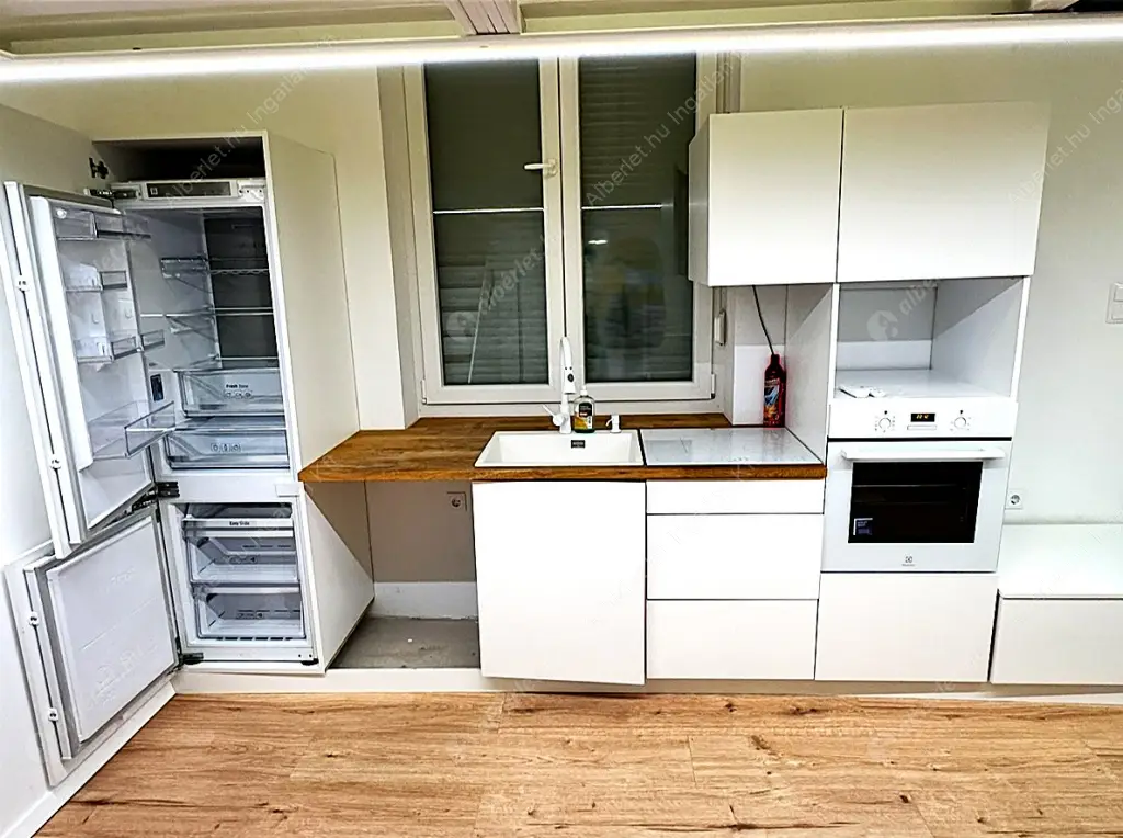 Kiadó albérlet 250000 Ft/hó áron: Budapest, VIII. kerület  Kisfaludy utca. Mérete: 30 nm, 1 szobás | Alberlet.hu - 6614046