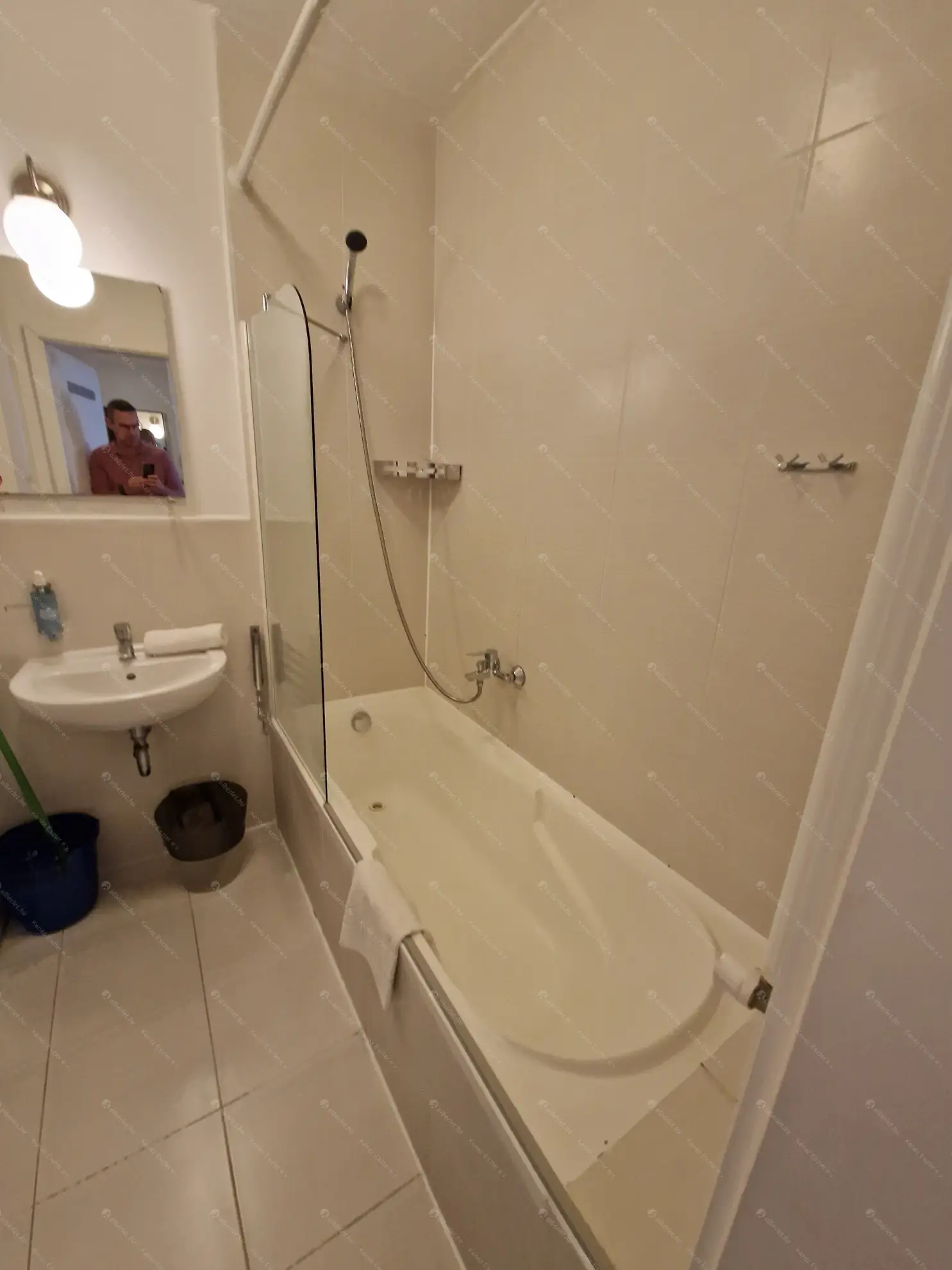 Kiadó albérlet 276000 Ft/hó áron: Budapest, VIII. kerület  Kisfaludy utca. Mérete: 42 nm, 1 szobás | Alberlet.hu - 6550578