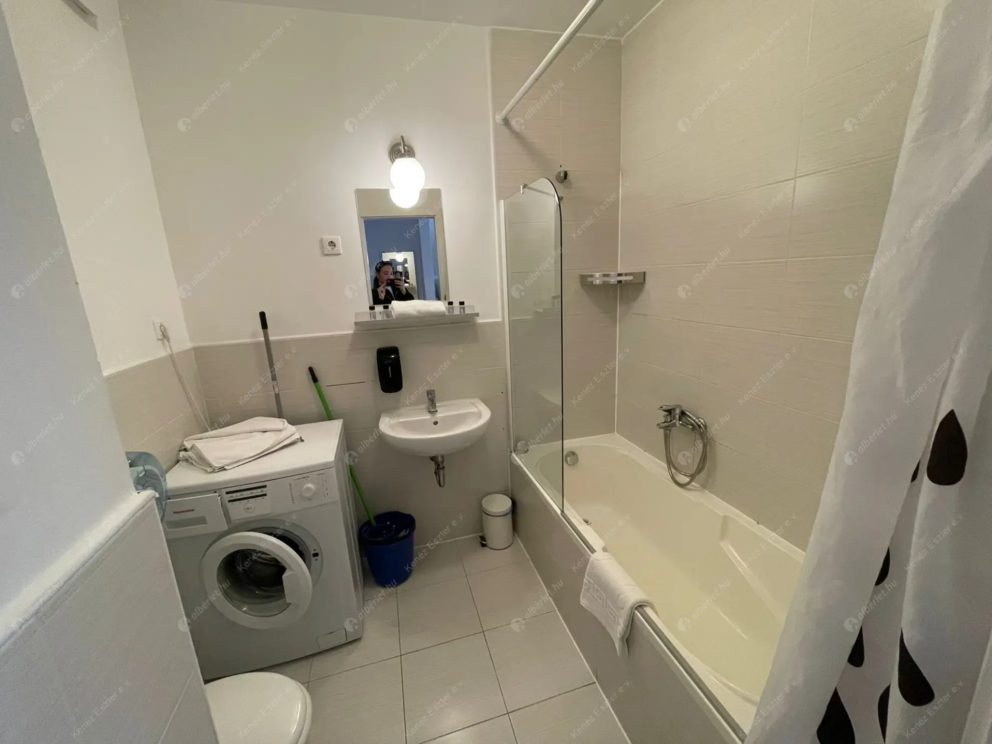 Kiadó albérlet 276000 Ft/hó áron: Budapest, VIII. kerület  Kisfaludy utca. Mérete: 42 nm, 1 szobás | Alberlet.hu - 6550590