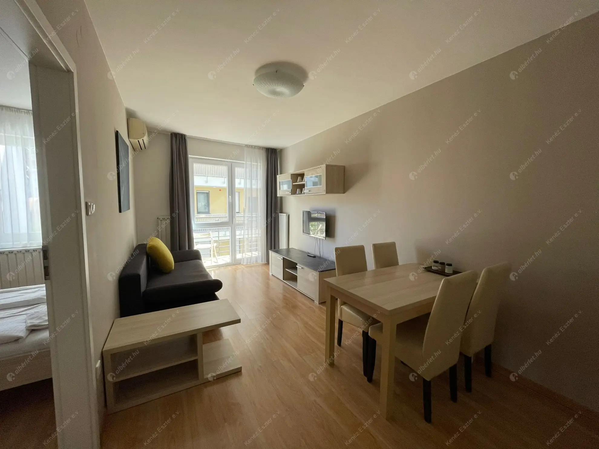 Kiadó albérlet 276000 Ft/hó áron: Budapest, VIII. kerület  Kisfaludy utca. Mérete: 42 nm, 1 szobás | Alberlet.hu - 6550592