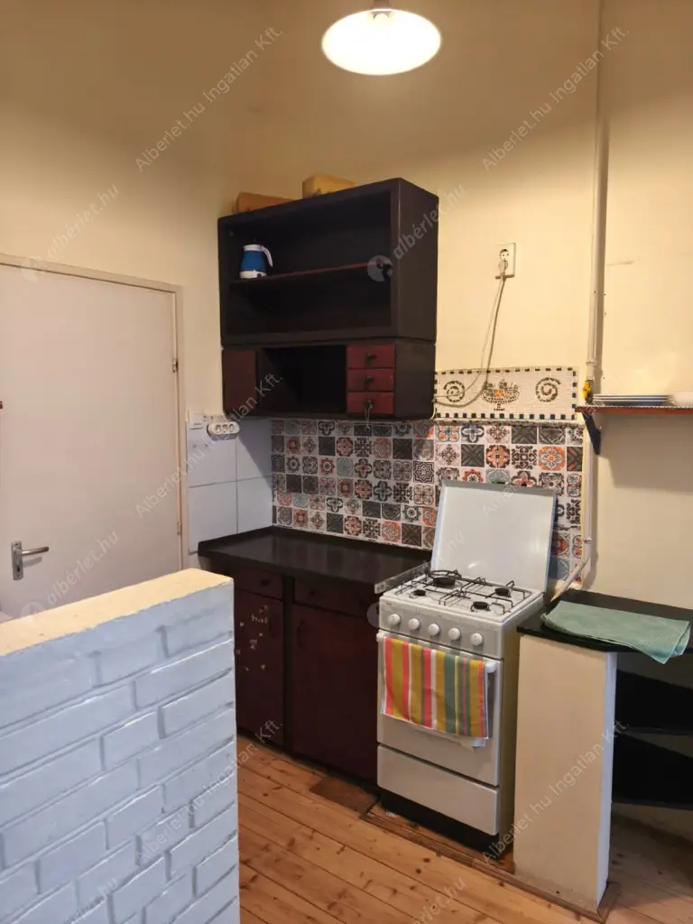 Kiadó albérlet 190000 Ft/hó áron: Budapest, VIII. kerület  Kiss József utca. Mérete: 34 nm, 1 szobás | Alberlet.hu - 6625540