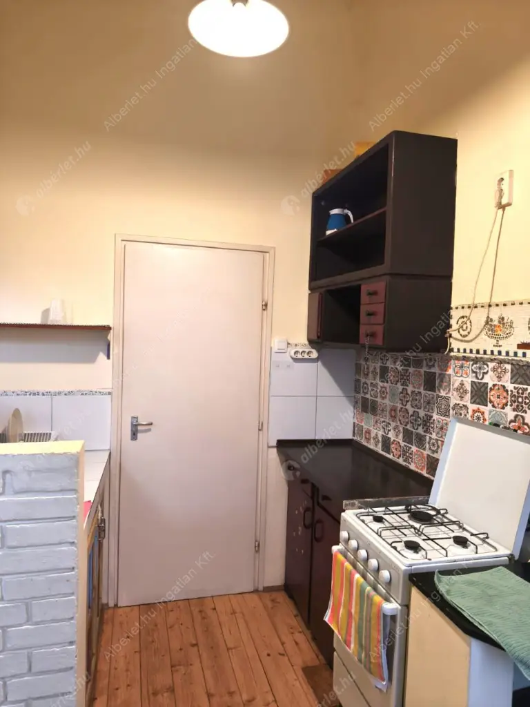 Kiadó albérlet 190000 Ft/hó áron: Budapest, VIII. kerület  Kiss József utca. Mérete: 34 nm, 1 szobás | Alberlet.hu - 6625541