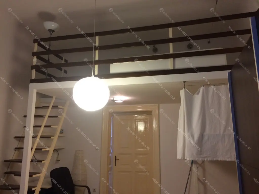 Kiadó albérlet 180000 Ft/hó áron: Budapest, VIII. kerület  Kiss József utca. Mérete: 35 nm, 1 szobás | Alberlet.hu - 6692794