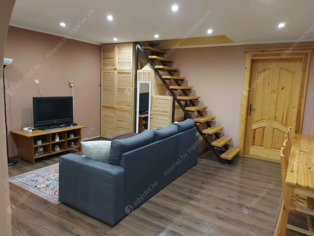 Kiadó albérlet 450000 Ft/hó áron: Budapest, VIII. kerület  Kiss József utca. Mérete: 66 nm, 4 szobás | Alberlet.hu - 6534624