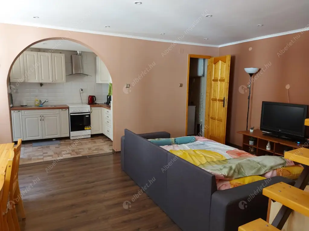 Kiadó albérlet 450000 Ft/hó áron: Budapest, VIII. kerület  Kiss József utca. Mérete: 66 nm, 4 szobás | Alberlet.hu - 6534625