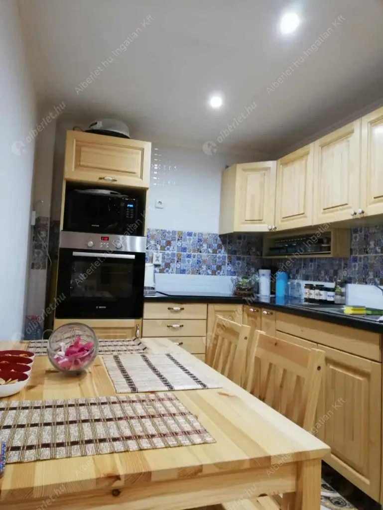 Kiadó albérlet 450000 Ft/hó áron: Budapest, VIII. kerület  Kiss József utca. Mérete: 66 nm, 4 szobás | Alberlet.hu - 6534633