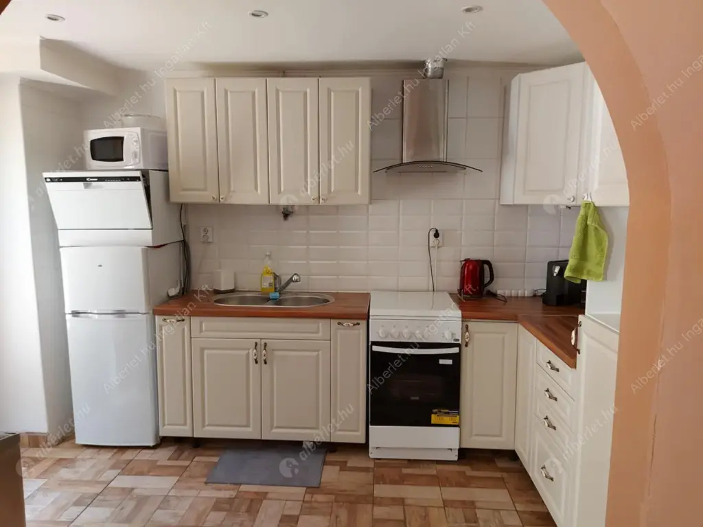 Kiadó albérlet 450000 Ft/hó áron: Budapest, VIII. kerület  Kiss József utca. Mérete: 66 nm, 4 szobás | Alberlet.hu - 6534634