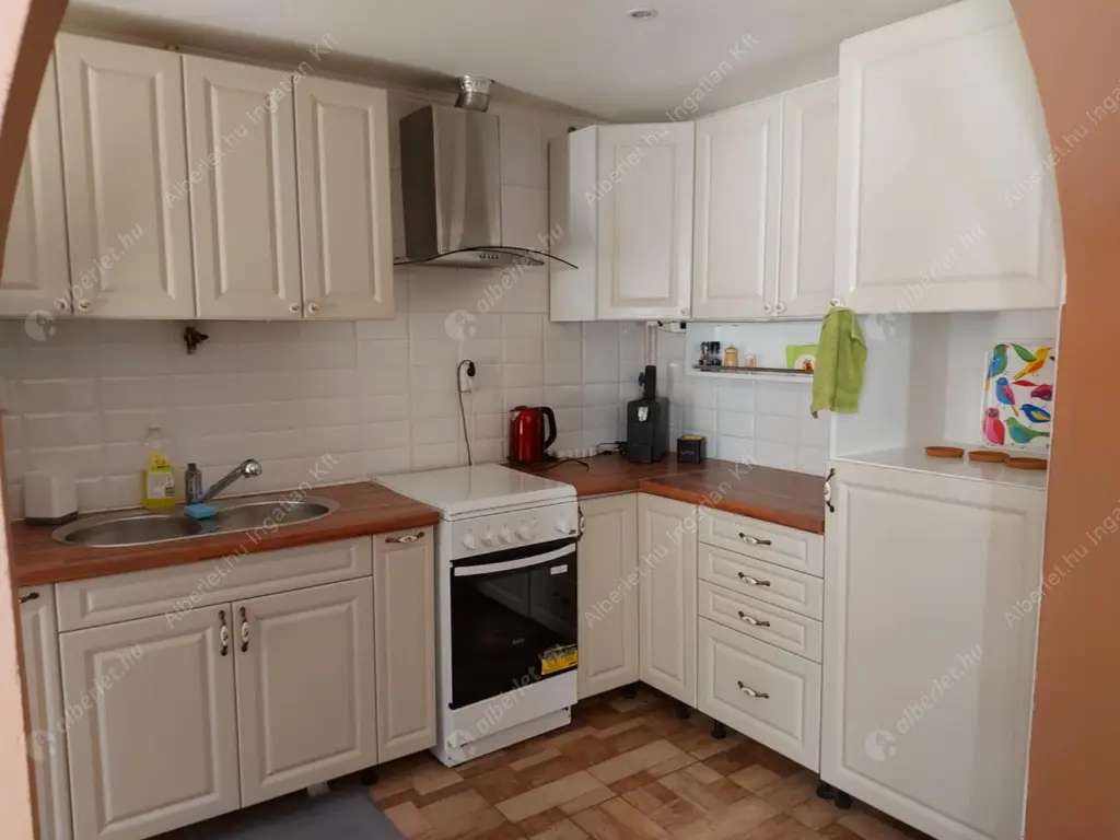 Kiadó albérlet 450000 Ft/hó áron: Budapest, VIII. kerület  Kiss József utca. Mérete: 66 nm, 4 szobás | Alberlet.hu - 6534635