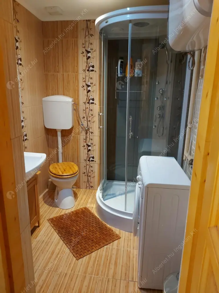 Kiadó albérlet 450000 Ft/hó áron: Budapest, VIII. kerület  Kiss József utca. Mérete: 66 nm, 4 szobás | Alberlet.hu - 6534636