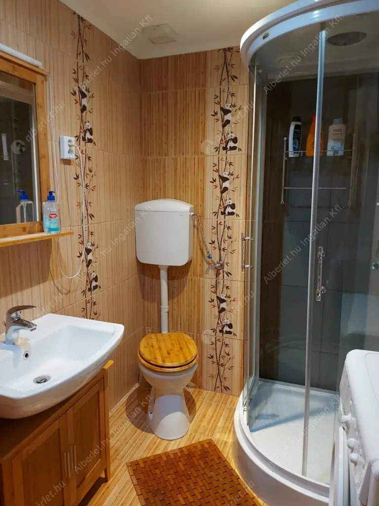 Kiadó albérlet 450000 Ft/hó áron: Budapest, VIII. kerület  Kiss József utca. Mérete: 66 nm, 4 szobás | Alberlet.hu - 6534637