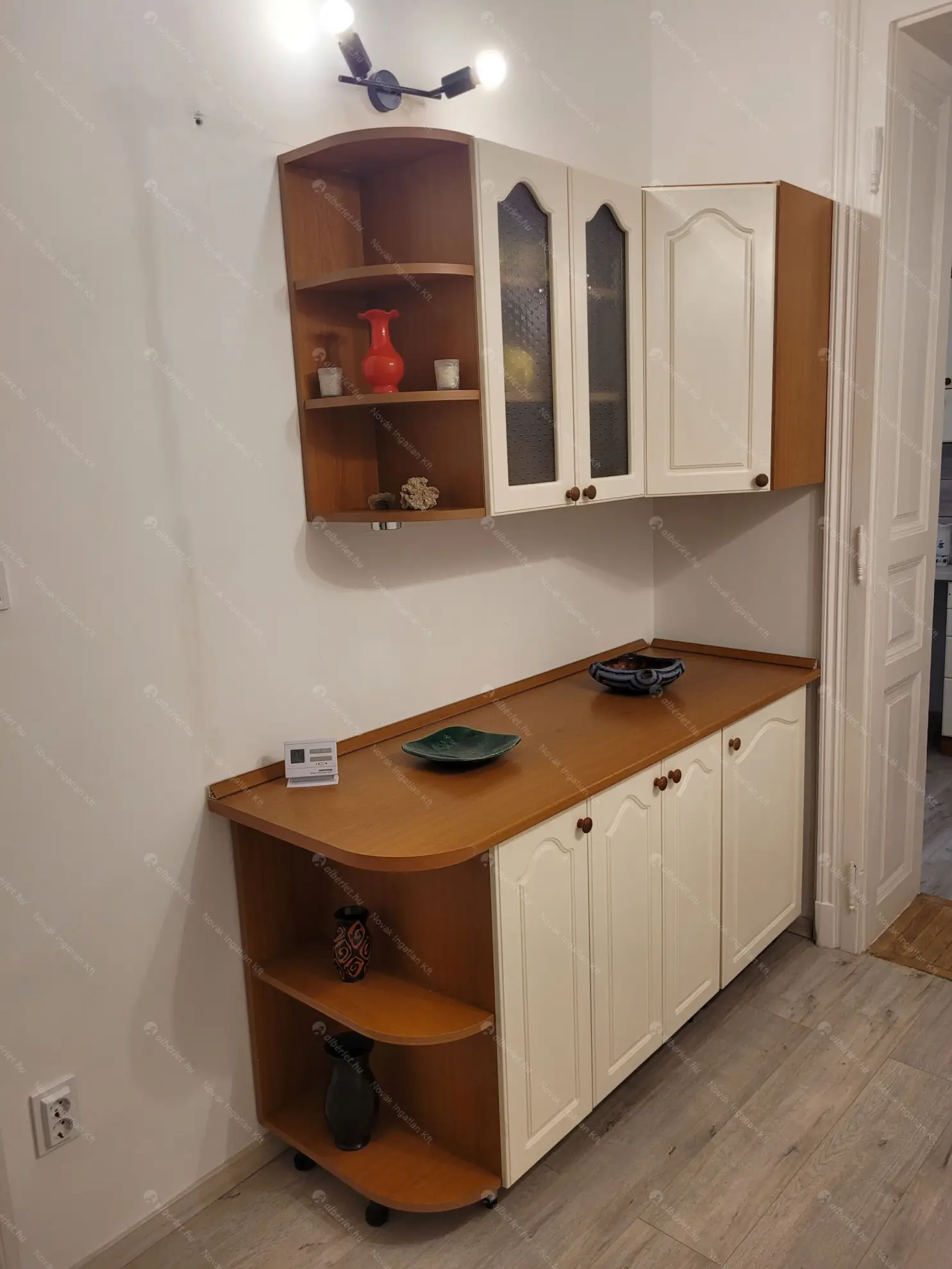 Kiadó albérlet 330000 Ft/hó áron: Budapest, VIII. kerület  Kiss József utca. Mérete: 70 nm, 2 szobás | Alberlet.hu - 6629509