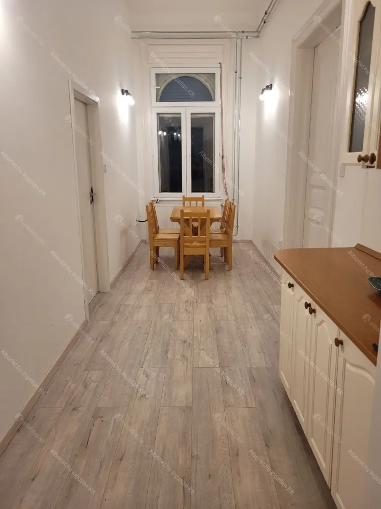 Kiadó albérlet 330000 Ft/hó áron: Budapest, VIII. kerület  Kiss József utca. Mérete: 70 nm, 3 szobás | Alberlet.hu - 6656293