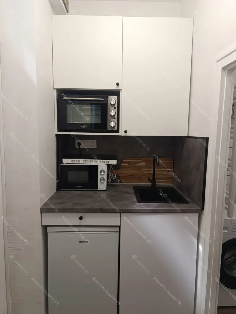 Kiadó albérlet 200000 Ft/hó áron: Budapest, VIII. kerület  Kőfaragó utca. Mérete: 25 nm, 1 szobás | Alberlet.hu - 6706868