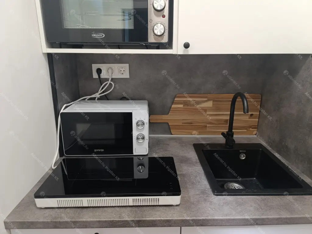 Kiadó albérlet 200000 Ft/hó áron: Budapest, VIII. kerület  Kőfaragó utca. Mérete: 25 nm, 1 szobás | Alberlet.hu - 6706874