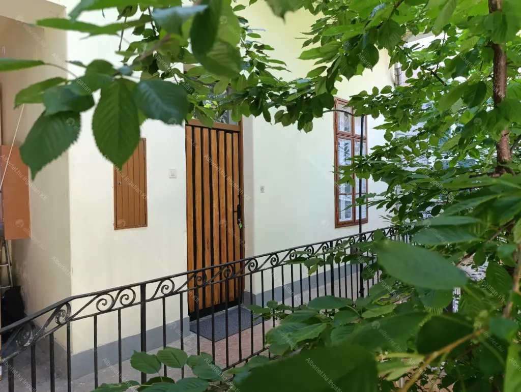 Kiadó albérlet 200000 Ft/hó áron: Budapest, VIII. kerület  Kőfaragó utca. Mérete: 25 nm, 1 szobás | Alberlet.hu - 6706877