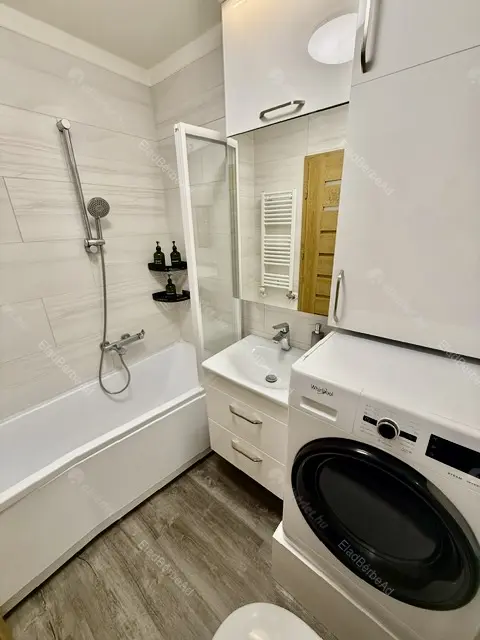 Kiadó albérlet 310000 Ft/hó áron: Budapest, VIII. kerület  Kőfaragó utca. Mérete: 40 nm, 1 szobás | Alberlet.hu - 6676031