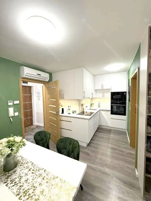 Kiadó albérlet 299000 Ft/hó áron: Budapest, VIII. kerület  Kőfaragó utca. Mérete: 40 nm, 1 szobás | Alberlet.hu - 6686004