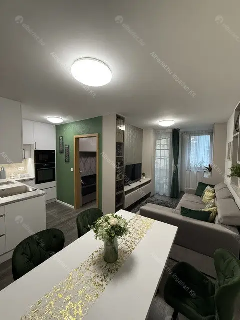 Kiadó albérlet 310000 Ft/hó áron: Budapest, VIII. kerület  Kőfaragó utca. Mérete: 40 nm, 1 szobás | Alberlet.hu - 6683159