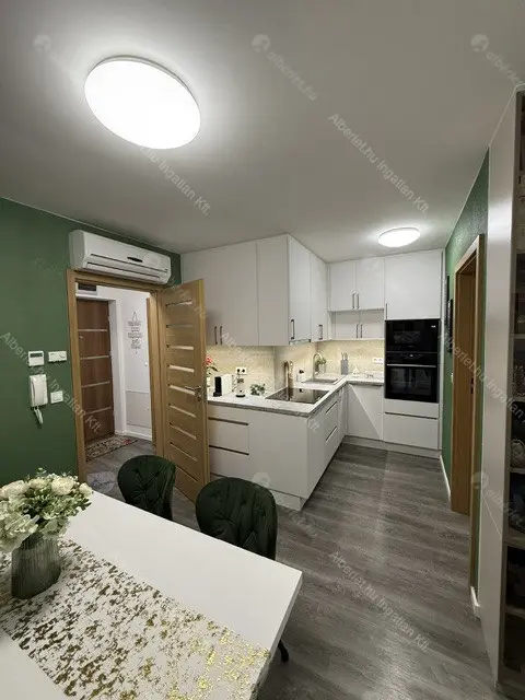 Kiadó albérlet 310000 Ft/hó áron: Budapest, VIII. kerület  Kőfaragó utca. Mérete: 40 nm, 1 szobás | Alberlet.hu - 6683626