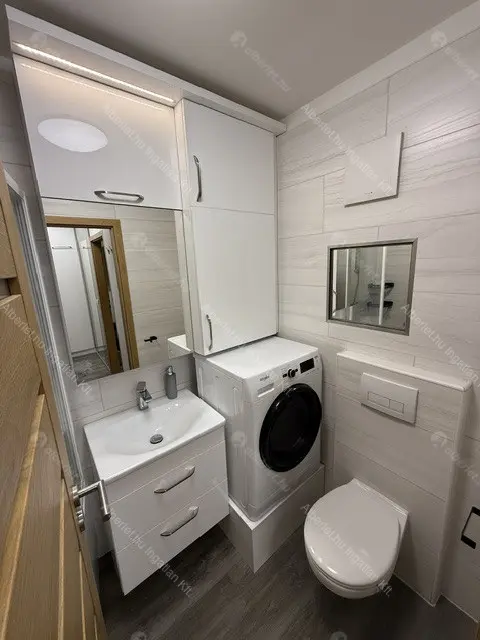 Kiadó albérlet 310000 Ft/hó áron: Budapest, VIII. kerület  Kőfaragó utca. Mérete: 40 nm, 1 szobás | Alberlet.hu - 6683630