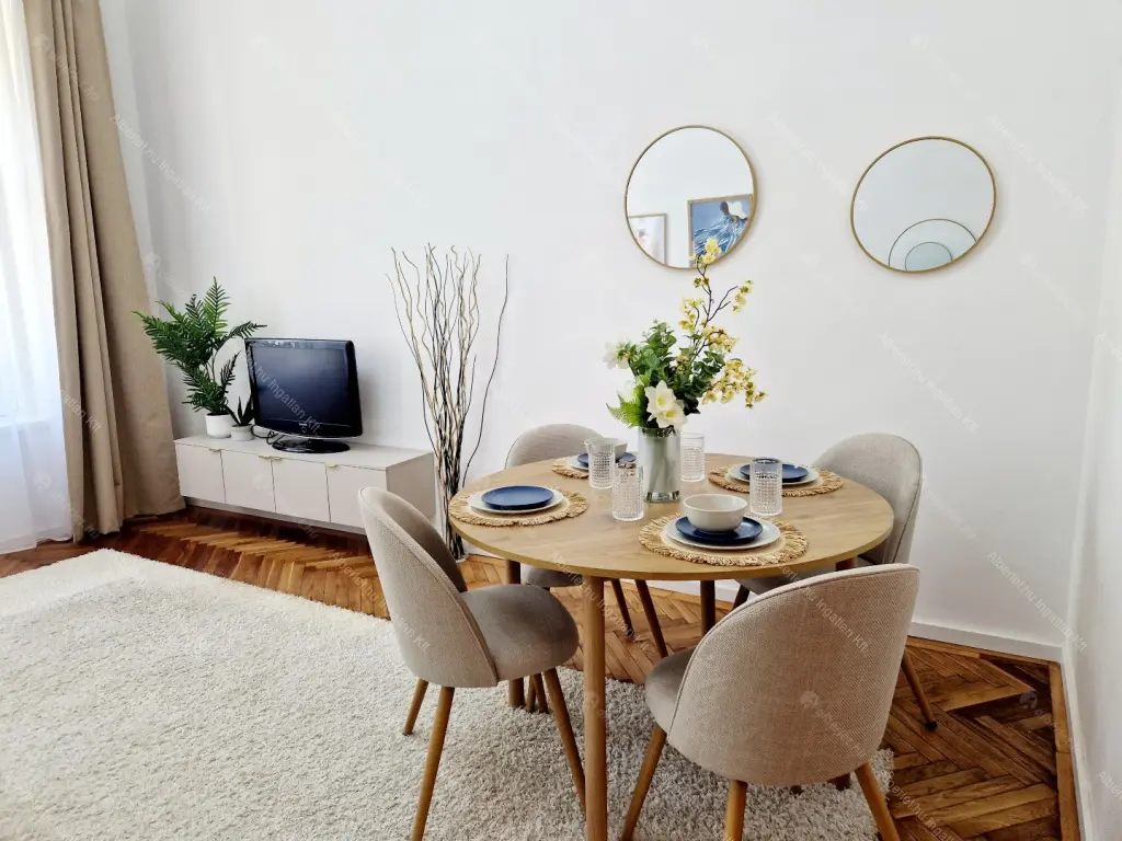 Kiadó albérlet 220000 Ft/hó áron: Budapest, VIII. kerület  Korányi Sándor utca. Mérete: 44 nm, 1 szobás | Alberlet.hu - 6687729