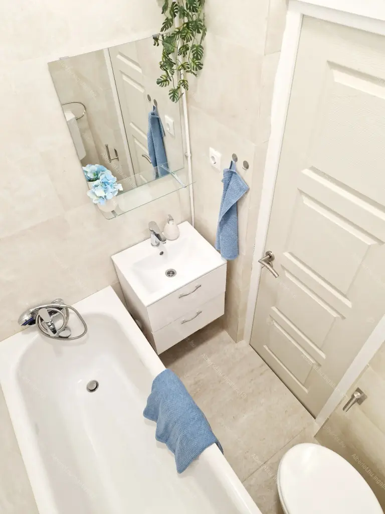 Kiadó albérlet 220000 Ft/hó áron: Budapest, VIII. kerület  Korányi Sándor utca. Mérete: 44 nm, 1 szobás | Alberlet.hu - 6687738