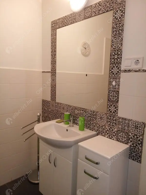 Kiadó albérlet 240000 Ft/hó áron: Budapest, VIII. kerület  Korányi Sándor utca. Mérete: 46 nm, 2 szobás | Alberlet.hu - 6629215