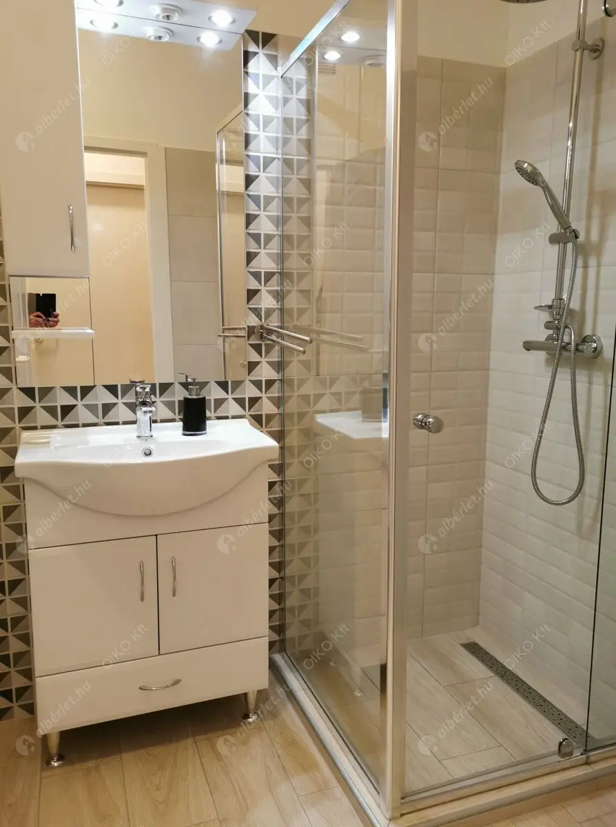 Kiadó albérlet 250000 Ft/hó áron: Budapest, VIII. kerület  Korányi Sándor utca. Mérete: 58 nm, 2 szobás | Alberlet.hu - 6581604